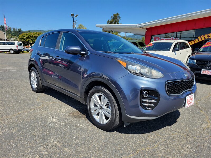 2018 Kia Sportage LX - Photo 1 - Fortuna, CA 95540