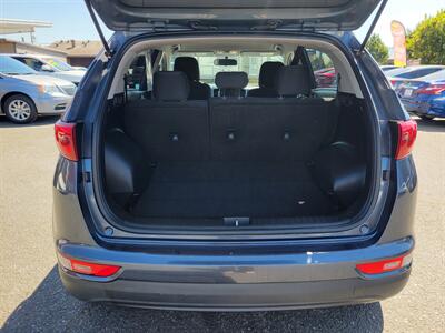 2018 Kia Sportage LX   - Photo 9 - Fortuna, CA 95540
