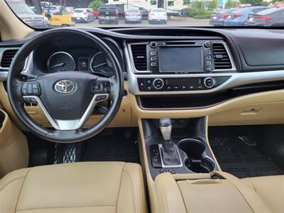 2017 Toyota Highlander XLE - Photo 6 - Fortuna, CA 95540