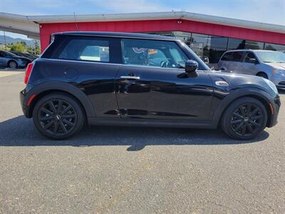 2020 MINI Hardtop 2 Door Oxford Edition   - Photo 10 - Fortuna, CA 95540