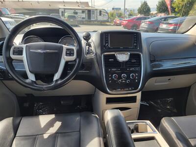 2016 Chrysler Town & Country LX   - Photo 6 - Fortuna, CA 95540