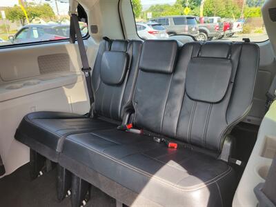 2016 Chrysler Town & Country LX   - Photo 9 - Fortuna, CA 95540