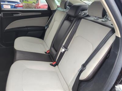 2020 Ford Fusion SE   - Photo 8 - Fortuna, CA 95540