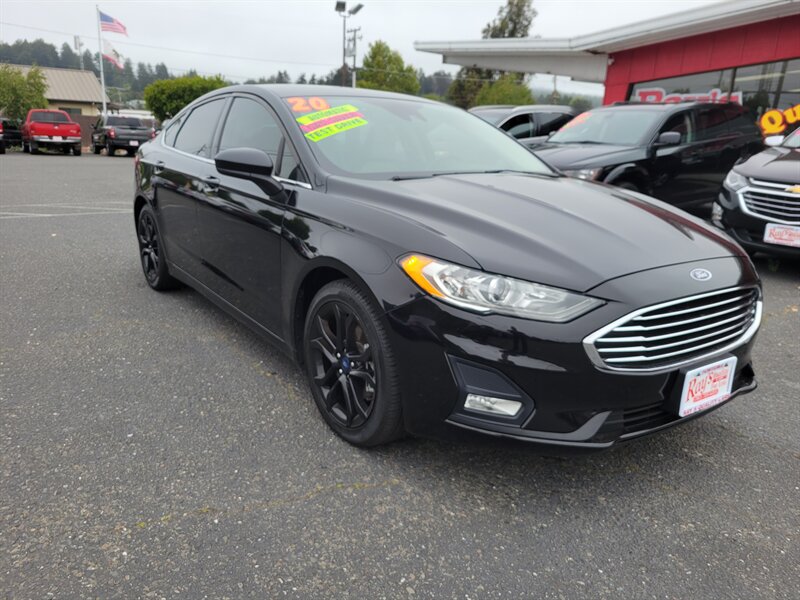 2020 Ford Fusion SE  