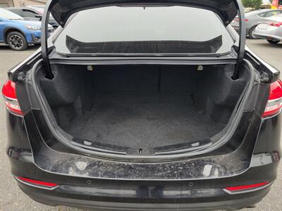 2020 Ford Fusion SE   - Photo 9 - Fortuna, CA 95540