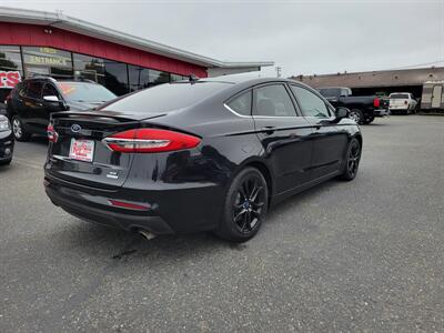 2020 Ford Fusion SE   - Photo 13 - Fortuna, CA 95540