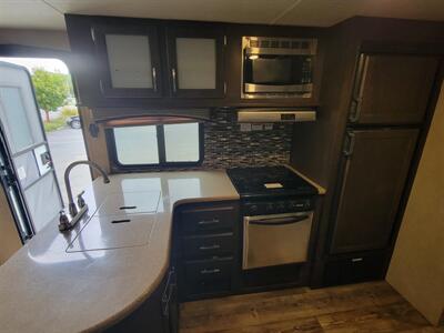 2017 Forest River Sonoma Explorer  290QBS - Photo 3 - Fortuna, CA 95540