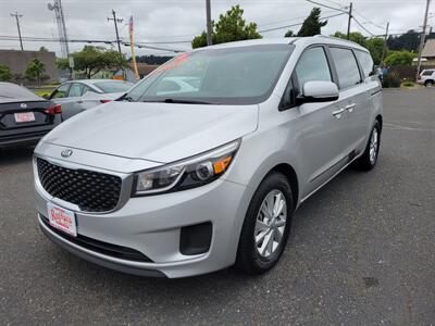 2016 Kia Sedona LX - Photo 3 - Fortuna, CA 95540