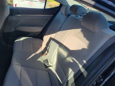 2018 Hyundai ELANTRA SEL - Photo 8 - Fortuna, CA 95540