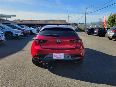 2022 Mazda Mazda3 Hatchback Premium   - Photo 12 - Fortuna, CA 95540