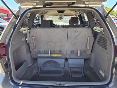 2005 Toyota Sienna LE 8 Passenger   - Photo 9 - Fortuna, CA 95540