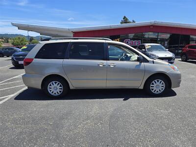 2005 Toyota Sienna LE 8 Passenger   - Photo 10 - Fortuna, CA 95540