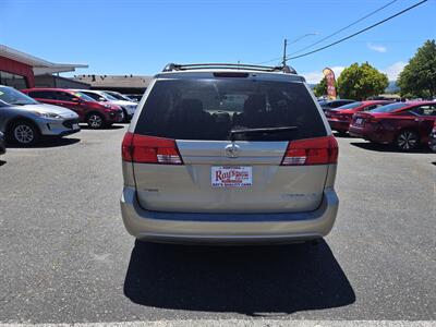 2005 Toyota Sienna LE 8 Passenger   - Photo 12 - Fortuna, CA 95540
