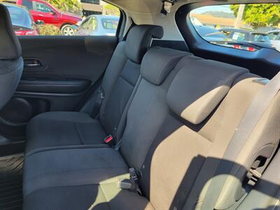 2019 Honda HR-V LX   - Photo 8 - Fortuna, CA 95540