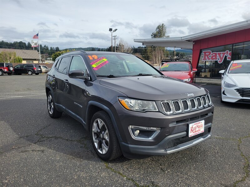2019 Jeep Compass Limited's photo