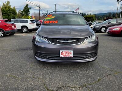 2020 Chrysler Voyager LXi   - Photo 2 - Fortuna, CA 95540