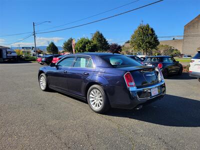 2011 Chrysler 300 Series   - Photo 10 - Fortuna, CA 95540