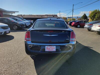 2011 Chrysler 300 Series   - Photo 11 - Fortuna, CA 95540