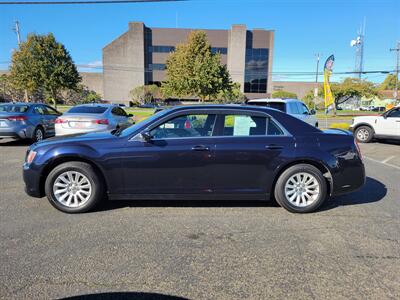 2011 Chrysler 300 Series   - Photo 4 - Fortuna, CA 95540