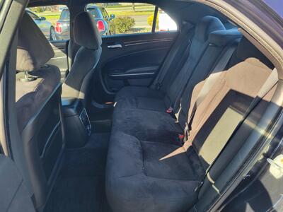 2011 Chrysler 300 Series   - Photo 8 - Fortuna, CA 95540