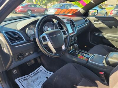 2011 Chrysler 300 Series   - Photo 7 - Fortuna, CA 95540