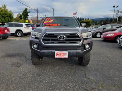 2017 Toyota Tacoma SR5 V6   - Photo 2 - Fortuna, CA 95540