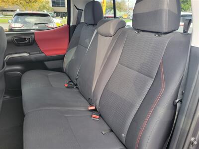 2017 Toyota Tacoma SR5 V6   - Photo 8 - Fortuna, CA 95540