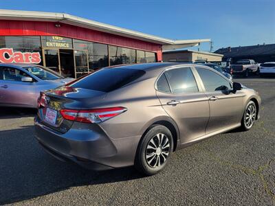 2018 Toyota Camry Hybrid LE   - Photo 13 - Fortuna, CA 95540