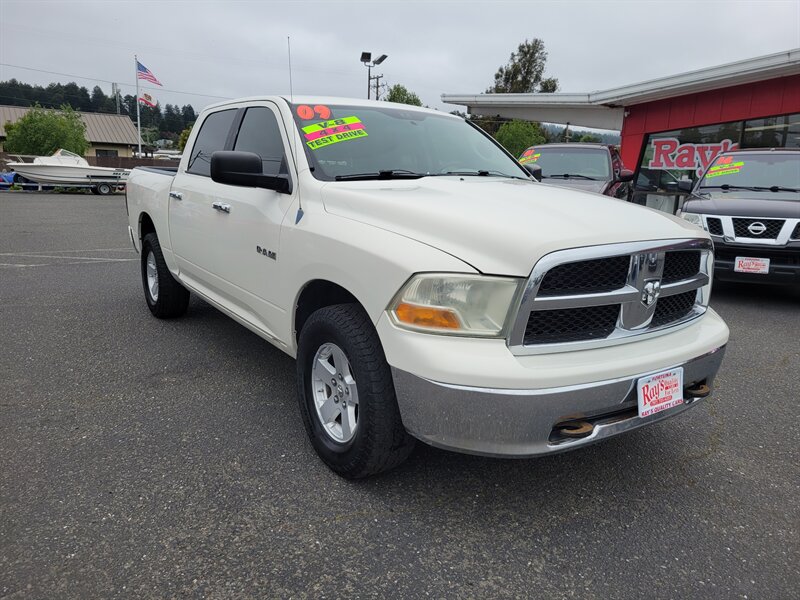 2009 Dodge Ram 1500 SLT   - Photo 1 - Fortuna, CA 95540