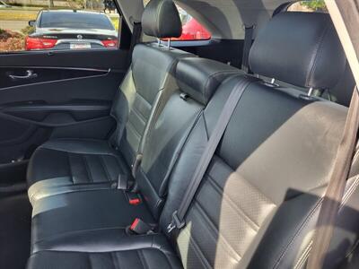 2017 Kia Sorento EX V6   - Photo 8 - Fortuna, CA 95540