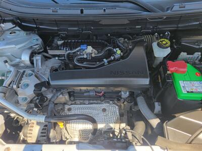 2017 Nissan Rogue SV - Photo 5 - Fortuna, CA 95540