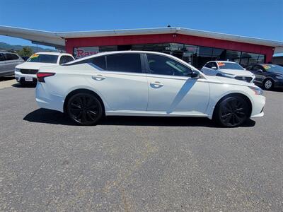 2021 Nissan Altima 2.5 SR   - Photo 10 - Fortuna, CA 95540