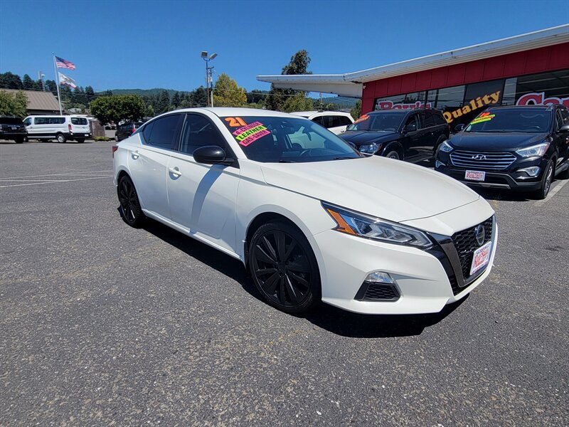 2021 Nissan Altima 2.5 SR - Photo 1 - Fortuna, CA 95540