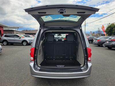 2019 Dodge Grand Caravan SXT   - Photo 10 - Fortuna, CA 95540