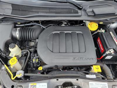 2019 Dodge Grand Caravan SXT   - Photo 5 - Fortuna, CA 95540