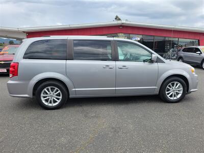 2019 Dodge Grand Caravan SXT   - Photo 11 - Fortuna, CA 95540