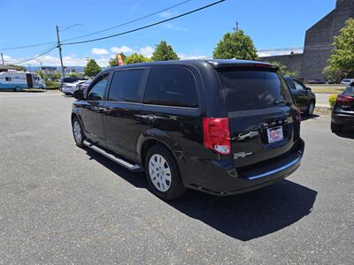 2019 Dodge Grand Caravan SE   - Photo 11 - Fortuna, CA 95540