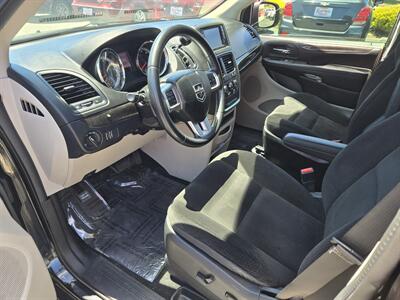 2019 Dodge Grand Caravan SE   - Photo 7 - Fortuna, CA 95540
