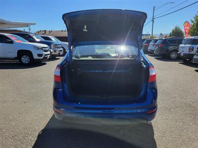 2018 Ford Fiesta SE   - Photo 9 - Fortuna, CA 95540