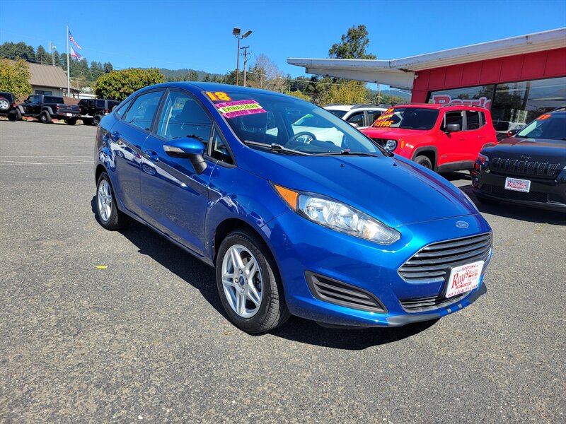 2018 Ford Fiesta SE   - Photo 1 - Fortuna, CA 95540