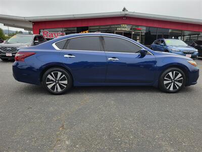 2017 Nissan Altima 2.5 SR   - Photo 10 - Fortuna, CA 95540