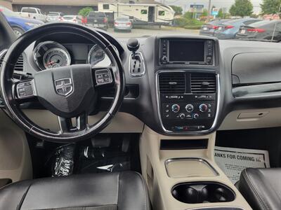 2019 Dodge Grand Caravan SXT   - Photo 6 - Fortuna, CA 95540