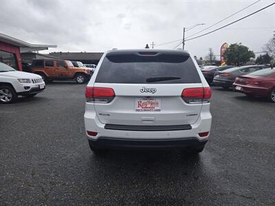 2017 Jeep Grand Cherokee Laredo E   - Photo 12 - Fortuna, CA 95540
