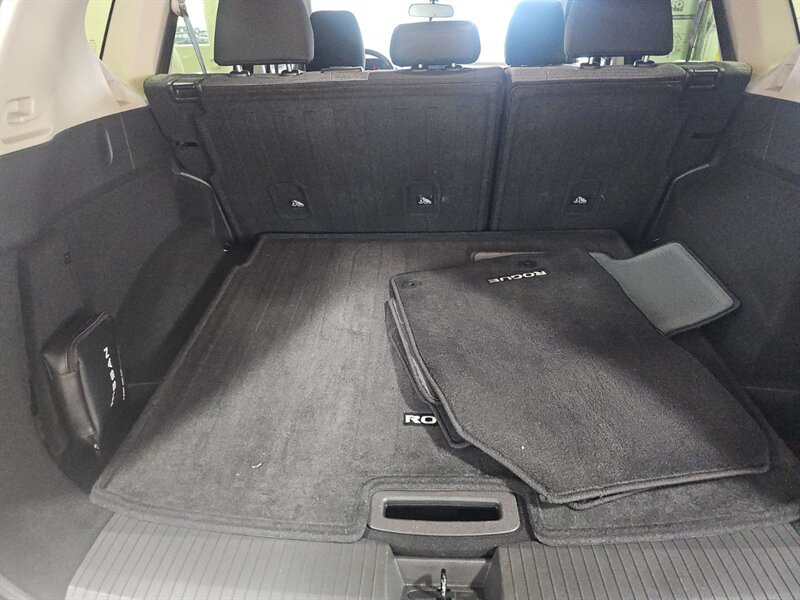 2023 Nissan Rogue SV - Photo 11 - Carmichaels, PA 15320