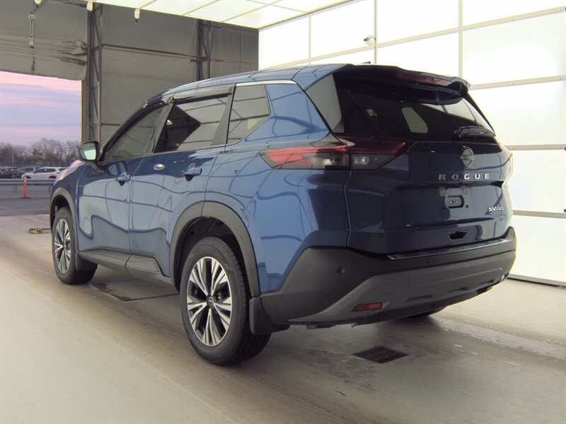 2023 Nissan Rogue SV - Photo 2 - Carmichaels, PA 15320