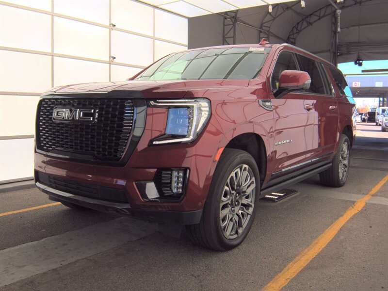 2023 GMC Yukon XL Denali Ultimate's photo