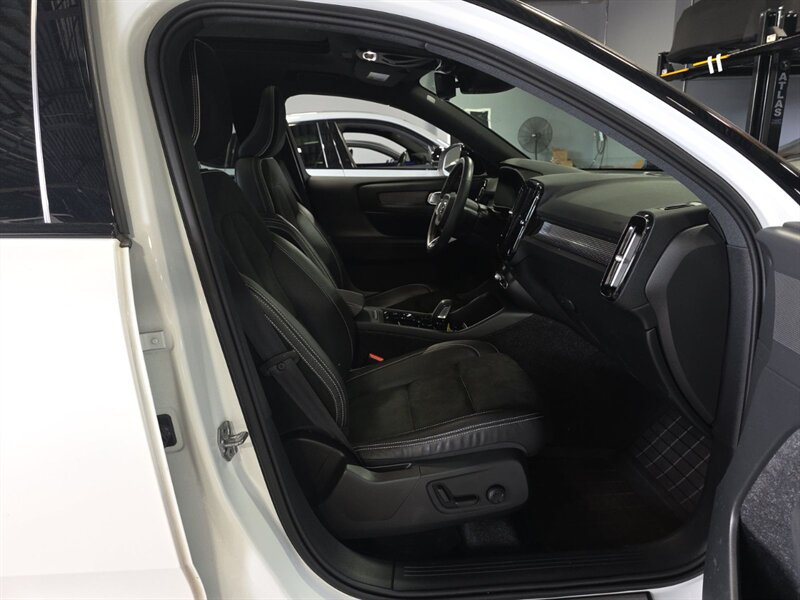 2021 Volvo XC40 T5 R-Design - Photo 6 - Carmichaels, PA 15320