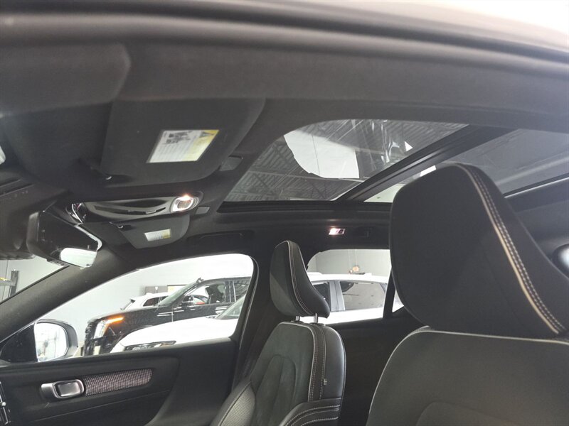 2021 Volvo XC40 T5 R-Design - Photo 11 - Carmichaels, PA 15320
