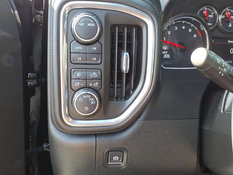 2020 Chevrolet Silverado 1500 RST - Photo 9 - Carmichaels, PA 15320