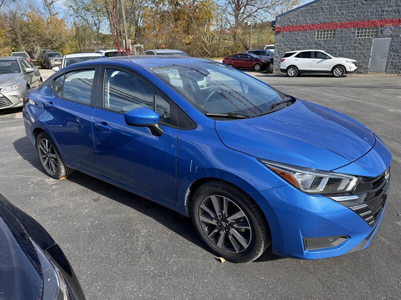 2023 Nissan Versa SV   - Photo 3 - Carmichaels, PA 15320